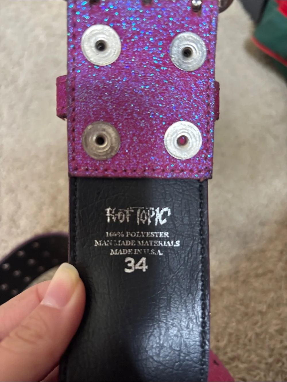 Hot Topic Glitter Star Cutout Belt in Pink